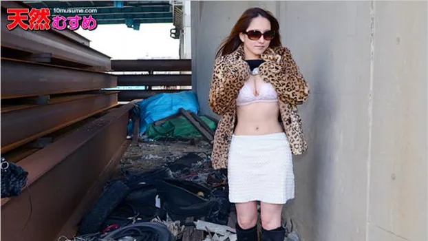 デカサン 〜美しすぎる巨乳娘のパイズリ〜 浅木りお