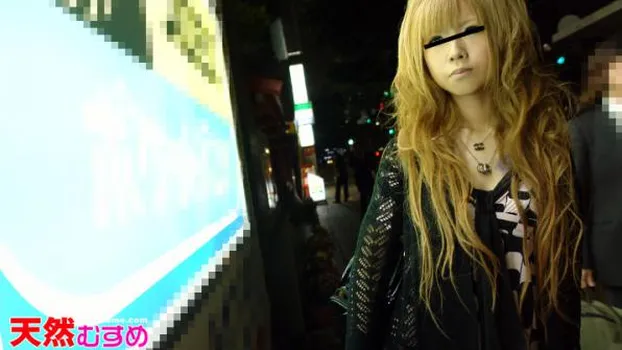 夜の街でプチ露出デビュー! 木原由香里