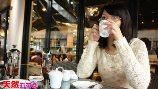 眼鏡っ子がご奉仕いたします! 本宮しずる