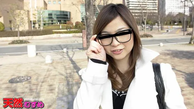 めがね素人 〜プライベートメガネに精子をぶっかけたい!〜 杉本レイナ