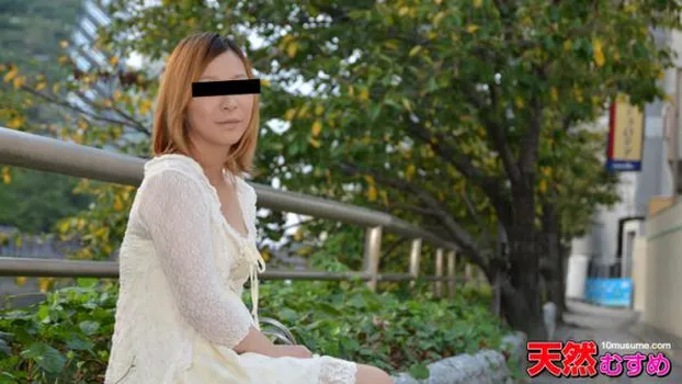 ガッ尻 〜彼女のお部屋でパイパンアナルファック〜 咲月音羽