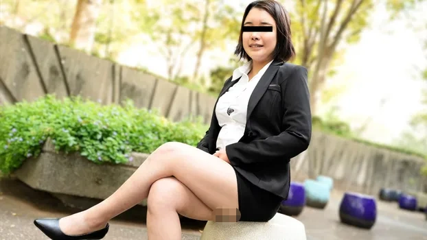 むっちりリクルートスーツの巨乳娘と中出し面接！