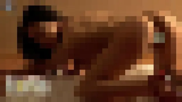 美乳、美尻を持つ服飾モデルのアートなひとりエッチ