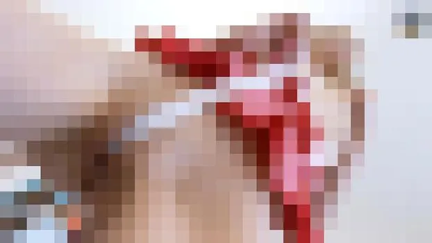 アミ｜初登場！金髪ロリのパンティーパイパン食い込み技！