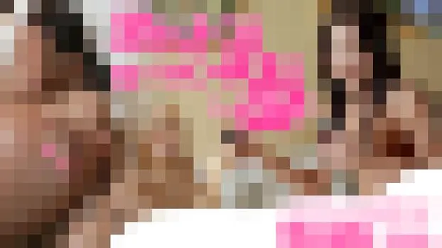 濡れまくるパイパン美女のシックスナイン/ニコルちゃんの放尿シーン付き！