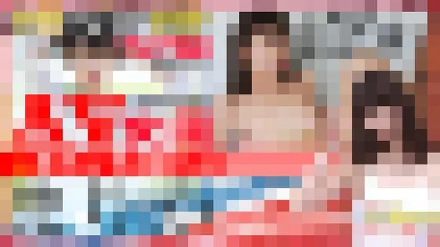 世界で人気の日本AVポルノの本場でバトルファック  ！　人気美形淫乱AV女優　まりか