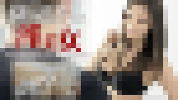 隣に越してきた淫美女　SEXY BODYを見せつけて僕を誘惑する隣美人