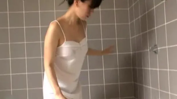 欲求不満の美人いやらし妻