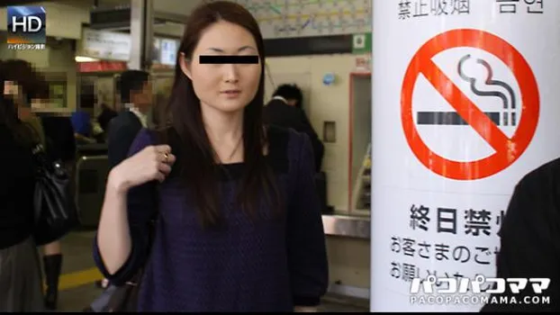 東北出身の知的美人妻