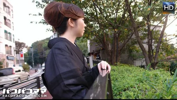 パイパン喪服妻