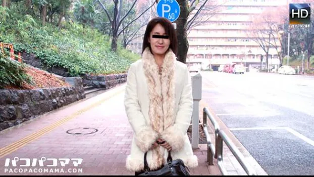 ごっくんする人妻たち37 〜栃木から出稼ぎに来た農家の熟女〜