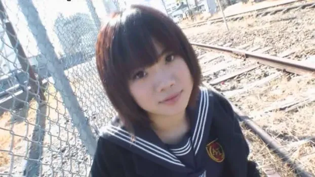 人物不明｜GIRLS&BOUGA !田舎JKりりちゃん登場!可愛いお尻とダークネスえっちな雰囲気の制服姿で露出&忘我地方巡業中!