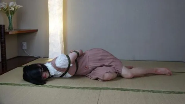 千萬子逝かせ縄(現役女子大生、文学少女がそんな格好に)