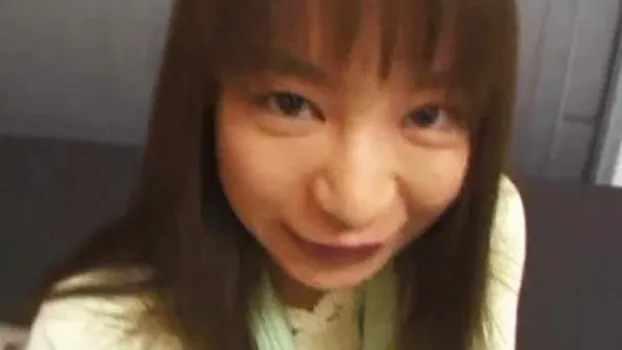 電マでクリトリスを責められ腰をくねくねさせながらイっちゃう!スレンダー美女のハメ撮りファック