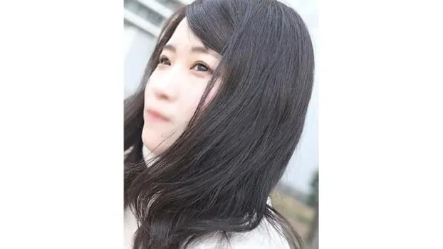 【え?こんな娘がハメ撮りしちゃうの?】黒髪清楚な19歳♪クッキーを焼くのが趣味という某大手スーパーのレジ打ち美少女がハニカミ天使