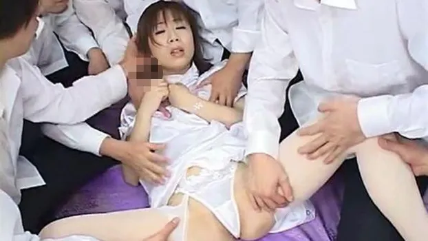 爆発した性欲をまんぐり返しでおまんこ愛撫され受け止めるドMナースのお仕事