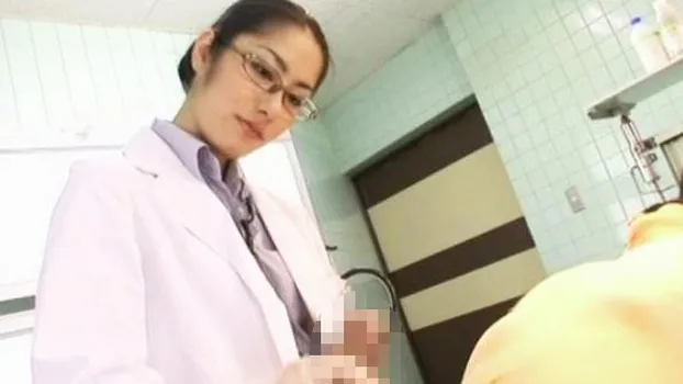私たちを使って好きにして･･･淫乱な女医とナースがザーメン搾取するために全身使っておまんこ看護