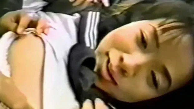 パイパンまんこからおしっこ放出!聖水で顔を洗うスカトロ女子校生が縛られ淫らにイキまくる