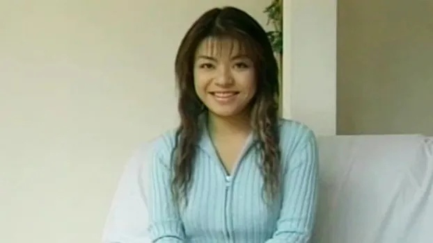 エキゾチックな色気と清楚を感じさせる声の女子大生がむっちりボディを駅弁で膣奥突き