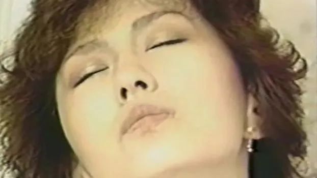 野外で欲情しカーセックスでいつもより興奮する!膣内ずぼずぼハメまくるバブル絶頂の女