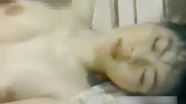 人物不明｜白肌美乳が揺れる!ローションでテカる体を全身トロけるほど激突きして絶頂する3Pセックス