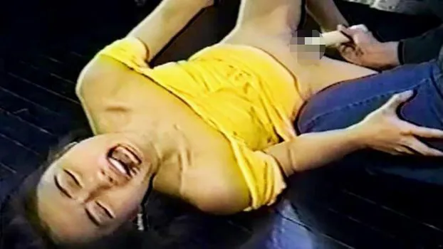 人物不明｜インタビュー中に手マンされて我慢できないほど悶える敏感なカラダ!絶叫するほど感じて絶頂する激しいセックス