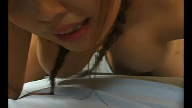 バイブオナニーで痙攣しながら絶頂する爆乳素人娘。大量の潮吹きと汗と愛液のびしゃびしゃセックス